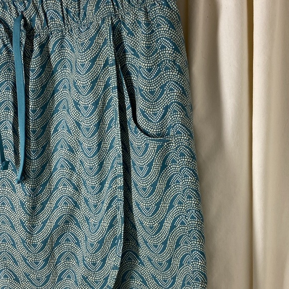 Patagonia XS Fleetwith Skort Skirt Green Print Pockets Drawstring - Picture 4 of 8